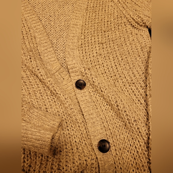 Oatmeal soft garage cardigan - Picture 2 of 3